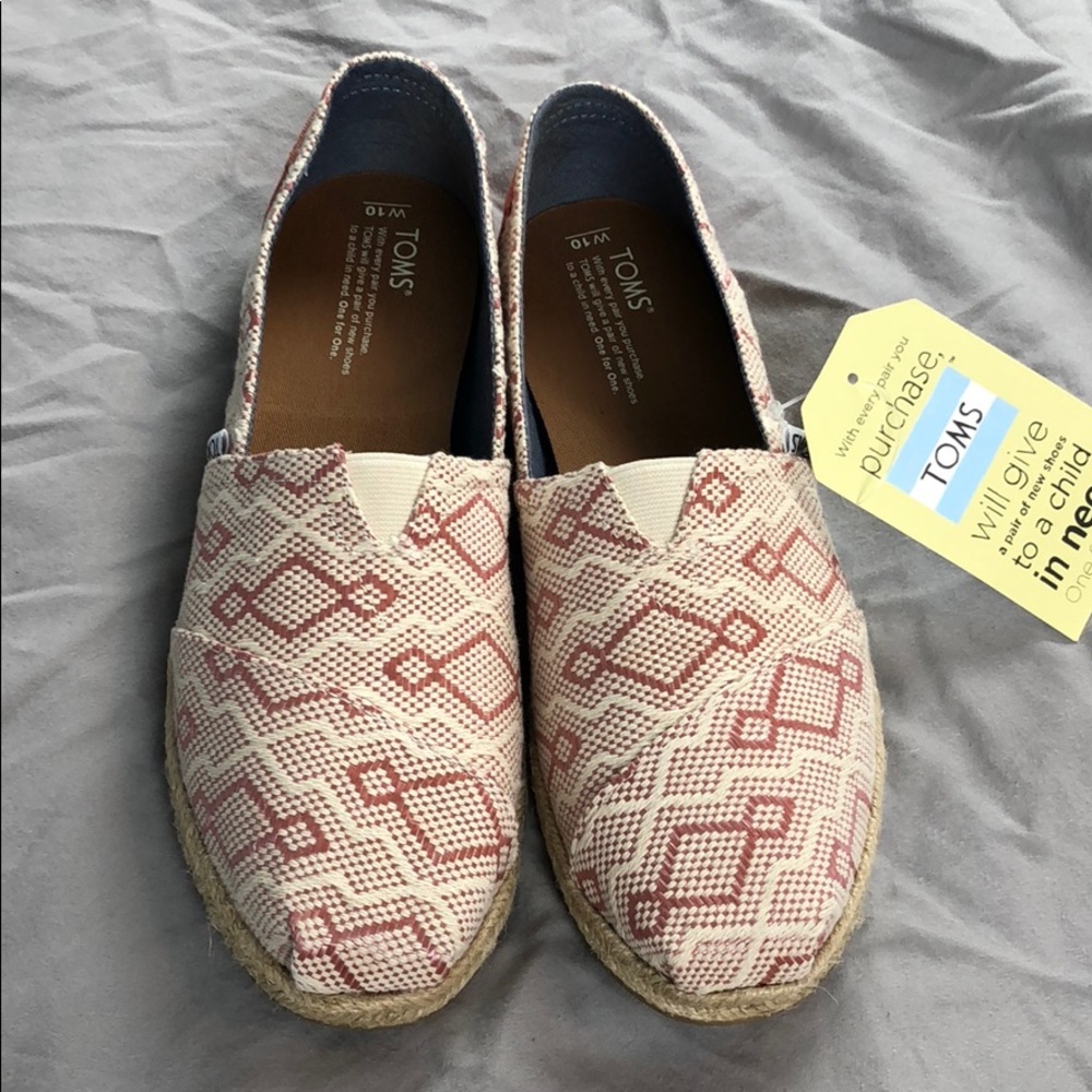 NWT 💘 toms pink patterned clay diamond